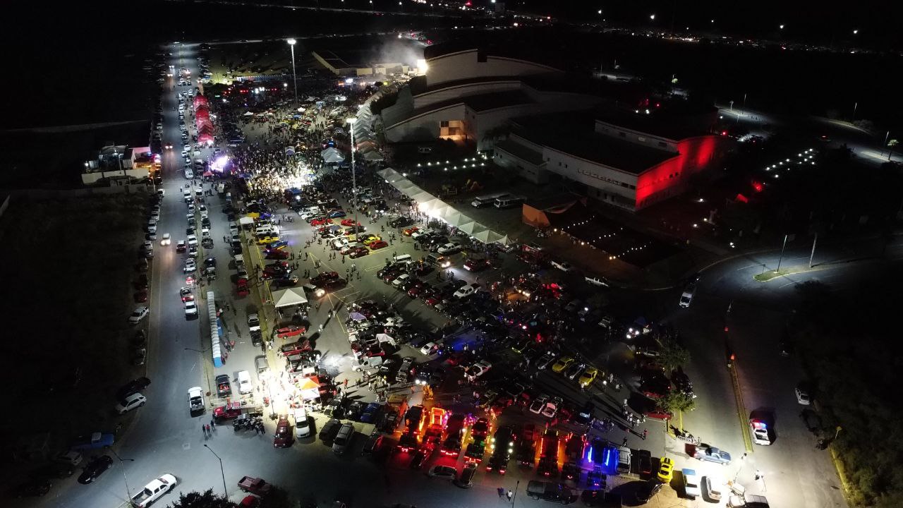 REÚNE CAR FEST 2022 A MÁS DE 50 MIL NEOLAREDENSES EN EL CENTRO CULTURAL