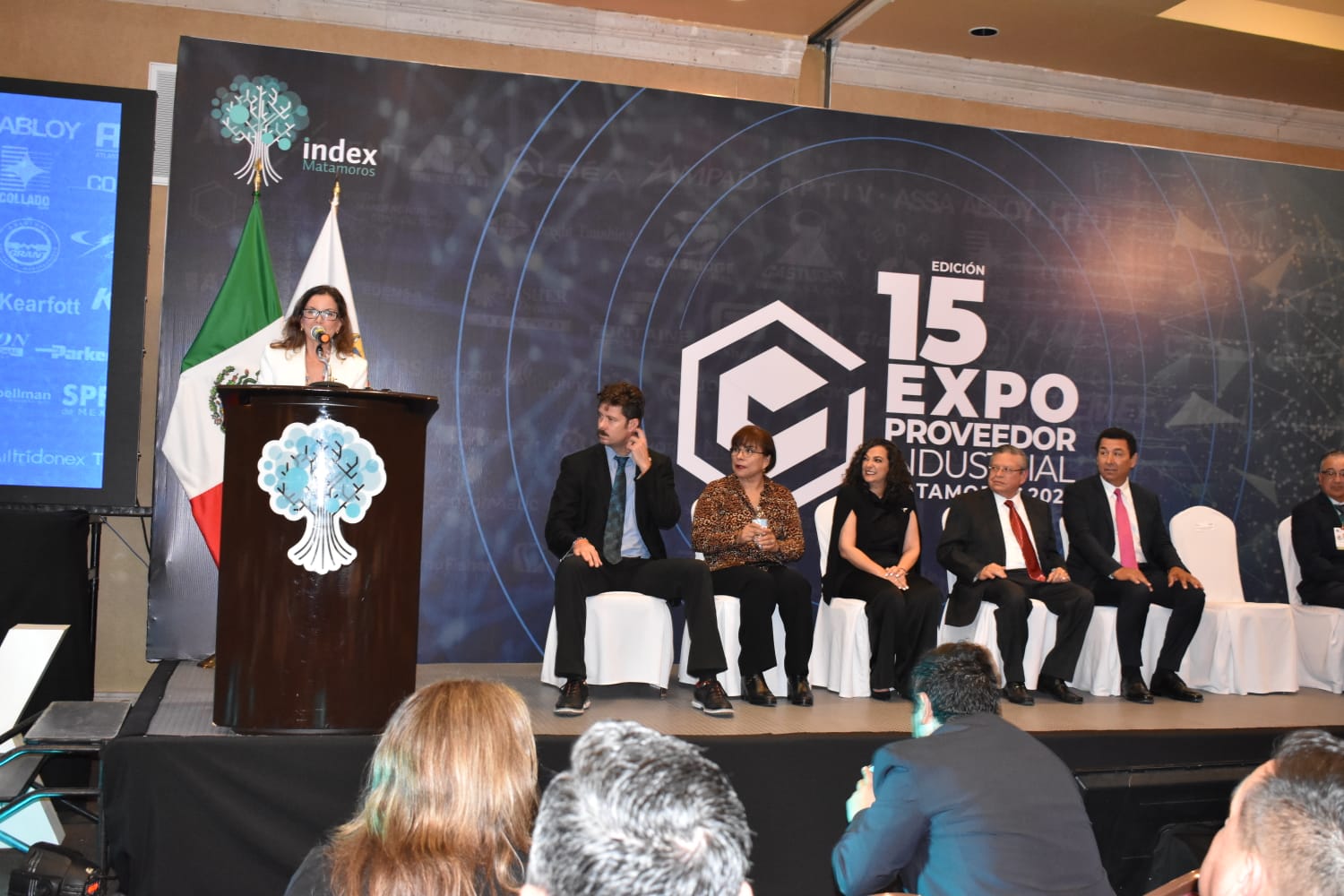 Impulsa Secretaría de Desarrollo Económico vinculación empresarial en Expo Proveedor Industrial Matamoros 2023