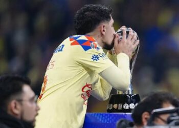 Diego Valdés seguirá en América, pero sin minutos en el Clausura 2025