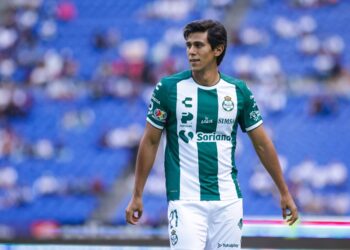 José Juan Macías rescinde contrato con Santos Laguna