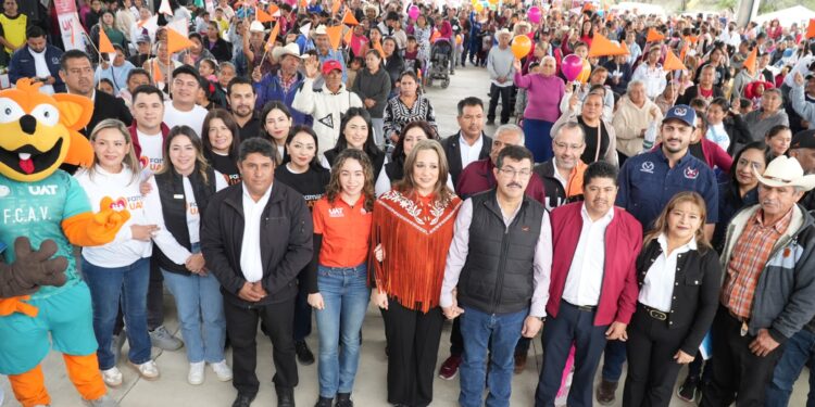 Rector de la UAT inaugura las jornadas “Abrigando Corazones”