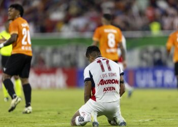 ¡Chivas evita la derrota en Dominicana con un empate agónico!