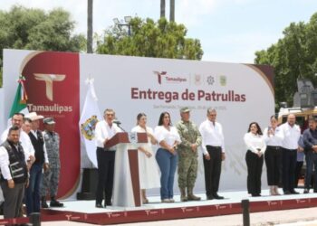 Refuerza Américo seguridad en San Fernando y la región con entrega de nuevas patrullas