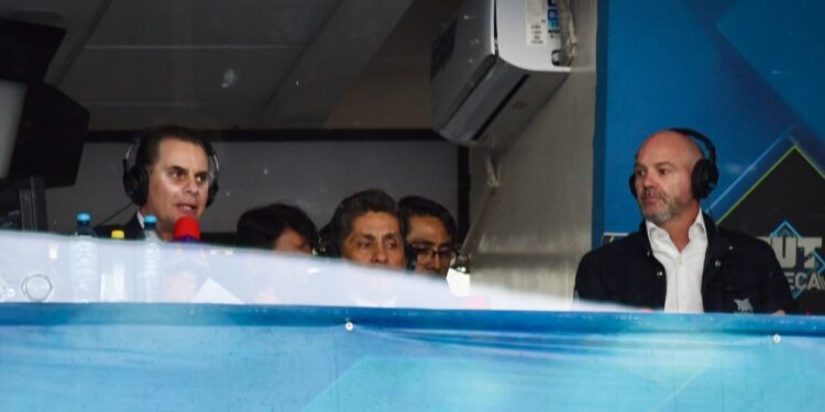 Adiós a las frases clásicas: El nuevo estilo de narración de Christian Martinoli