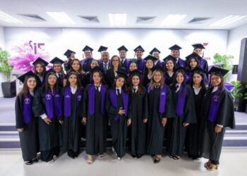 Gradúa DIF Tamaulipas a nuevos terapeutas físicos del Centro de Rehabilitación y Educación Especial