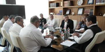 Evalúa rector avances institucionales de la UAT